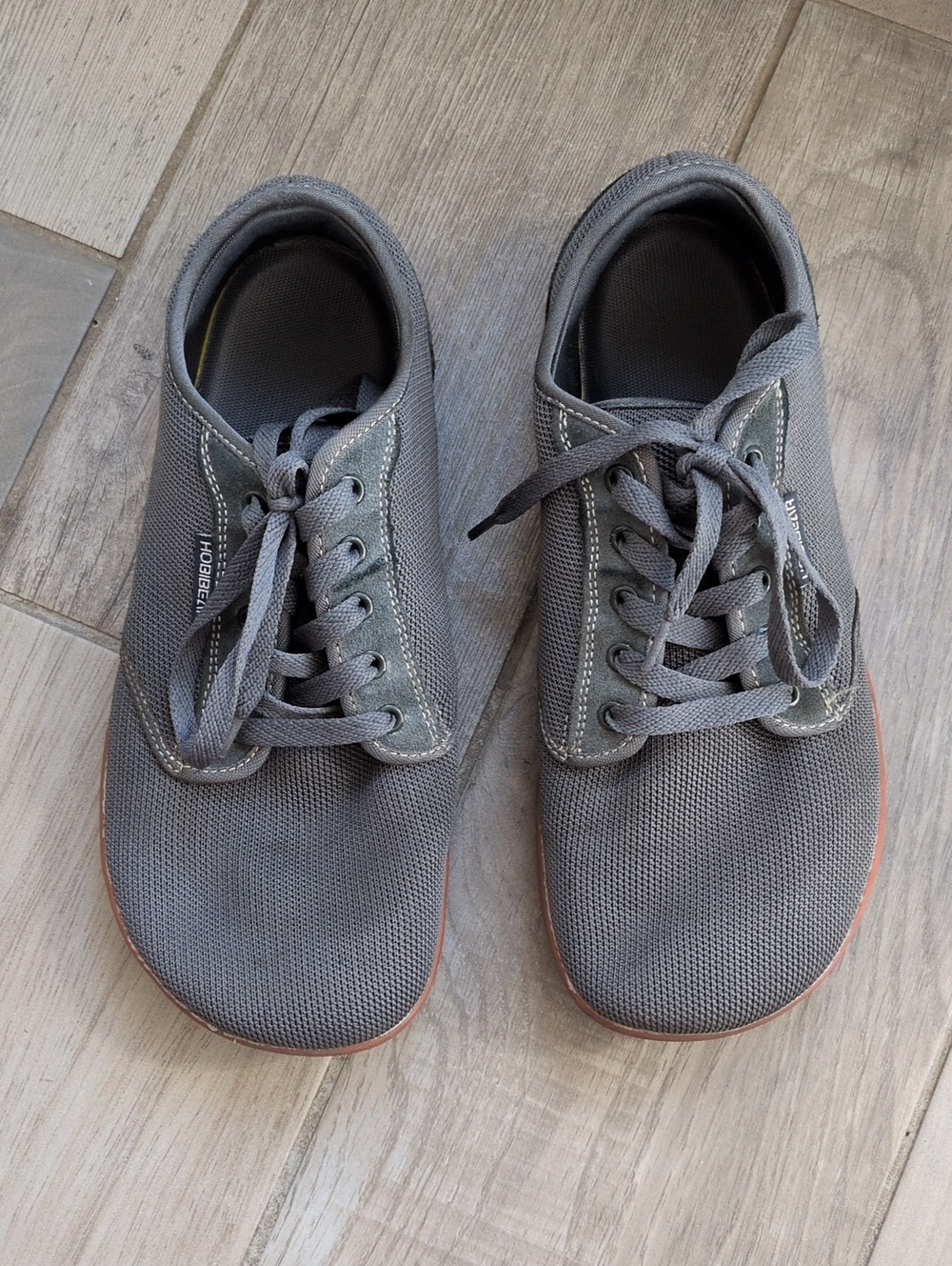 Hobibear Men's Casual Gray Lace-Up Canvas Sneakers - Size 8.5